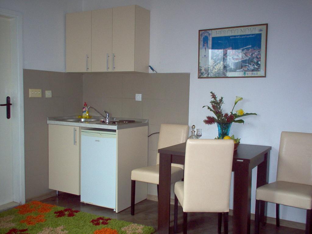 Apartments Jadran Herceg Novi Zimmer foto